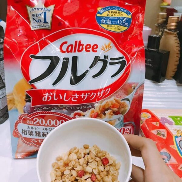 NGŨ CỐC CALBEE NHẬT 800G