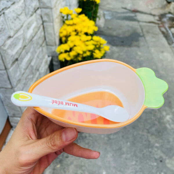 Bát & thìa ăn dặm cho bé hình cà rốt Mum Bebe