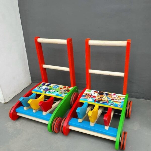 XE TẬP ĐI CON GÀ BẰNG GỖ