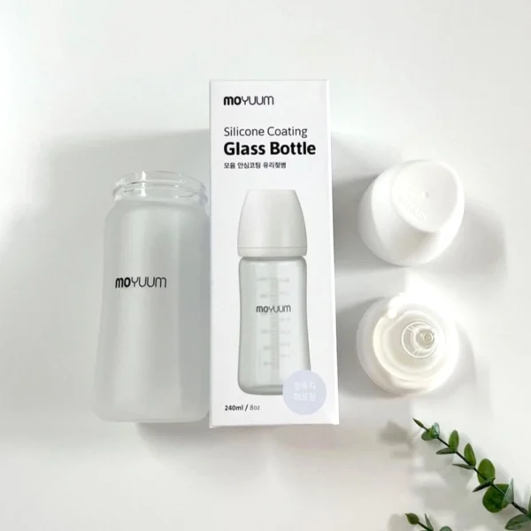 Bình sữa Thủy tinh tráng silicon Moyuum Hàn Quốc 240ml