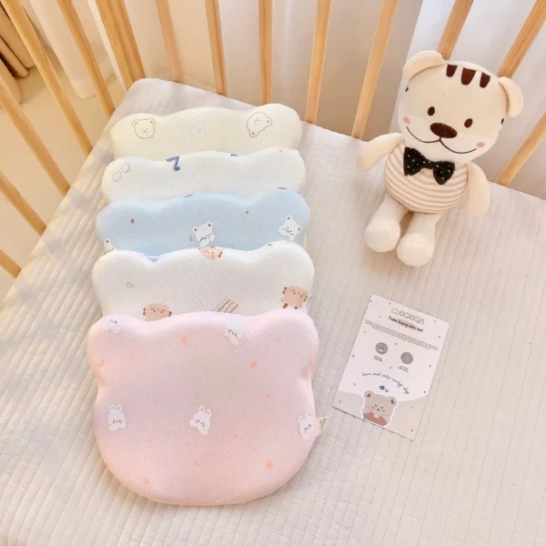 Gối Cao Su Non lõm Cho Bé MONONA MNN047 hình gấu Gối Chống Bẹp Đầu Méo Đầu Cho Bé Cực Mềm Mịn