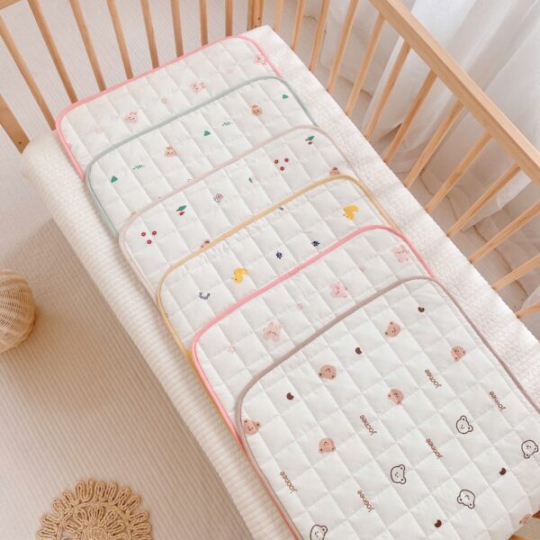 Thảm Điều Hòa Kiêm Lót Chống Thấm Trần Vuông Monona KT 50x70cm